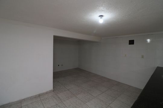 Sala de casa para alugar com 2 quartos, 100m² em Parque Sao Rafael, São Paulo