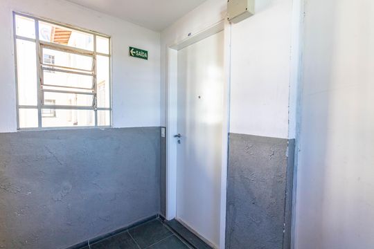 Entrada  de apartamento para alugar com 2 quartos, 44m² em Casa Grande, Diadema