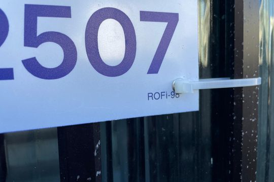 Placa de casa de condomínio à venda com 3 quartos, 96m² em Tauá, Rio de Janeiro
