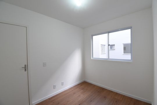Quarto 2 de apartamento para alugar com 2 quartos, 39m² em Lamenha Grande, Curitiba