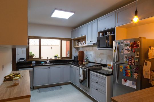 Cozinha de casa à venda com 3 quartos, 171m² em Jardim Santa Cecilia, Guarulhos