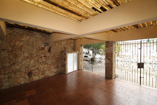 Garagem de casa à venda com 3 quartos, 300m² em Santana, São Paulo
