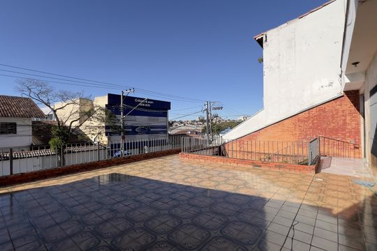Varanda de casa à venda com 2 quartos, 250m² em Jardim Las Vegas, Guarulhos