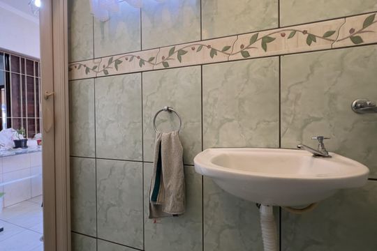 Lavabo de casa à venda com 2 quartos, 250m² em Jardim Las Vegas, Guarulhos