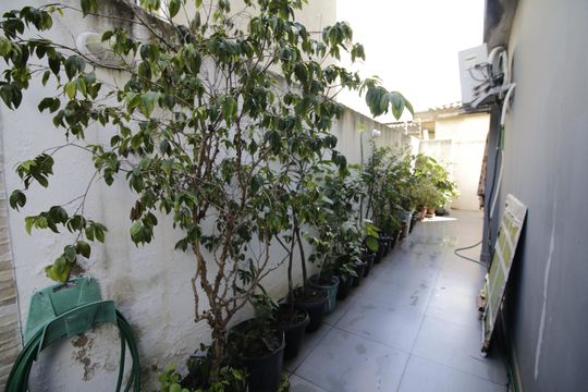 Quintal de casa à venda com 5 quartos, 170m² em Taquara, Rio de Janeiro