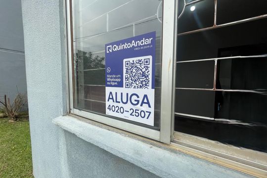 Placa instalada em 13/07/2026 com o código HUCG-125 de apartamento para alugar com 2 quartos, 50m² em Santos Dumont, São Leopoldo