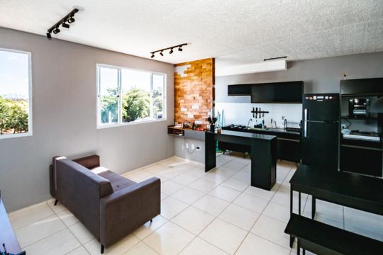 Sala de apartamento para alugar com 1 quarto, 48m² em Mantiqueira, Belo Horizonte