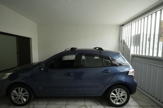 Garagem de casa à venda com 3 quartos, 173m² em Jardim Pilar, Santo André