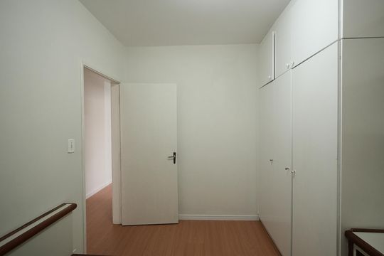 Quarto 1 de casa à venda com 3 quartos, 173m² em Jardim Pilar, Santo André