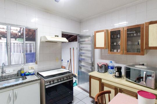Cozinha de casa de condomínio para alugar com 2 quartos, 72m² em Vila Isolina Mazzei, São Paulo