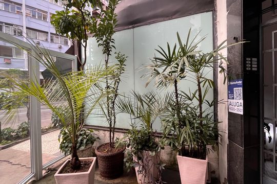 Placa  de apartamento para alugar com 2 quartos, 79m² em Ipanema, Rio de Janeiro