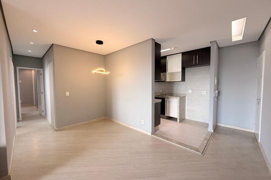 Sala de apartamento à venda com 3 quartos, 90m² em Jardim Messina, Jundiaí