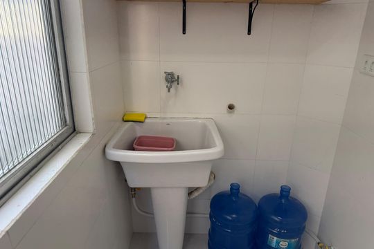 Cozinha e Área de Serviço de apartamento para alugar com 2 quartos, 70m² em Gonzaga, Santos