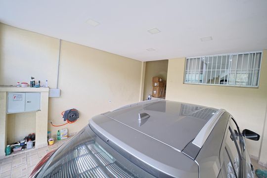 Garagem de casa à venda com 3 quartos, 150m² em Jardim Lisboa, São Paulo