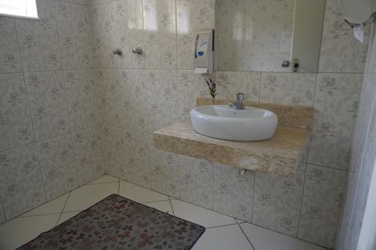 Casa para alugar com 6 quartos, 332m² em Vila Regina, São Paulo