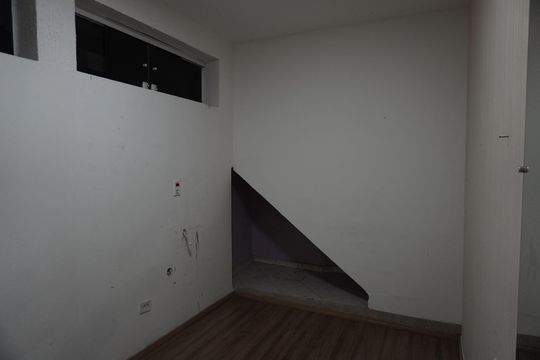 Casa para alugar com 6 quartos, 332m² em Vila Regina, São Paulo