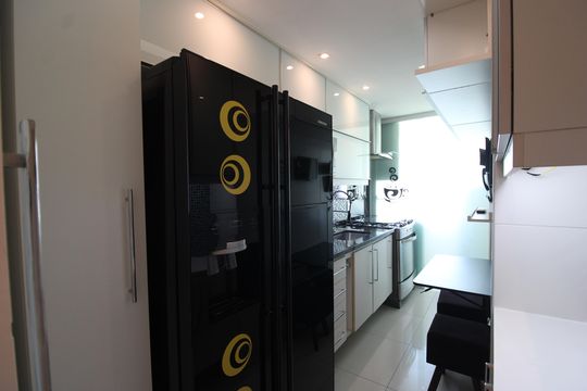 Cozinha de apartamento para alugar com 2 quartos, 90m² em Barra da Tijuca, Rio de Janeiro