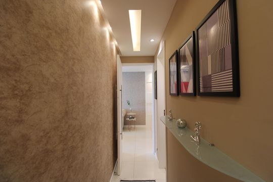 Sala - Corredor de apartamento para alugar com 2 quartos, 90m² em Barra da Tijuca, Rio de Janeiro