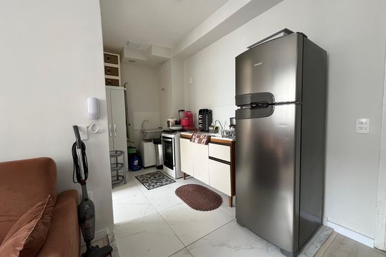Cozinha de apartamento para alugar com 2 quartos, 33m² em Jardim Pereira Leite, São Paulo