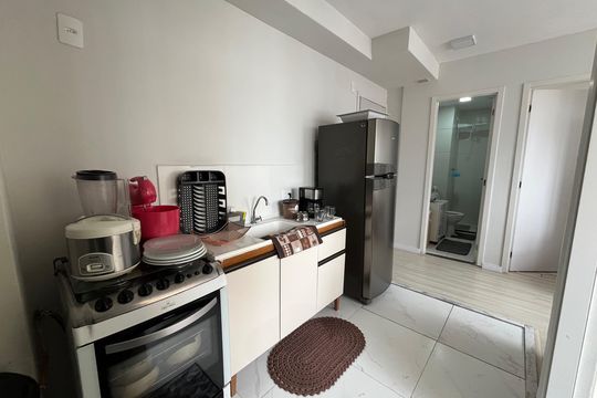 Cozinha de apartamento para alugar com 2 quartos, 33m² em Jardim Pereira Leite, São Paulo