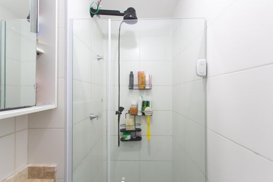 Banheiro de apartamento à venda com 2 quartos, 32m² em Vila Nova Curuca, São Paulo