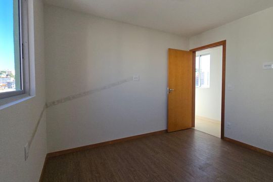 Quarto de apartamento para alugar com 2 quartos, 167m² em Sagrada Família, Belo Horizonte