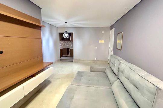 Sala de apartamento para alugar com 3 quartos, 76m² em Picanço, Guarulhos