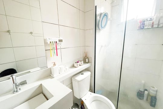 Banheiro de apartamento à venda com 2 quartos, 43m² em Jardim Iris, São Paulo