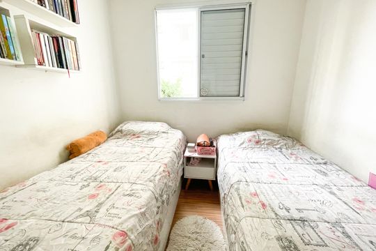 Quarto  de apartamento à venda com 2 quartos, 43m² em Jardim Iris, São Paulo