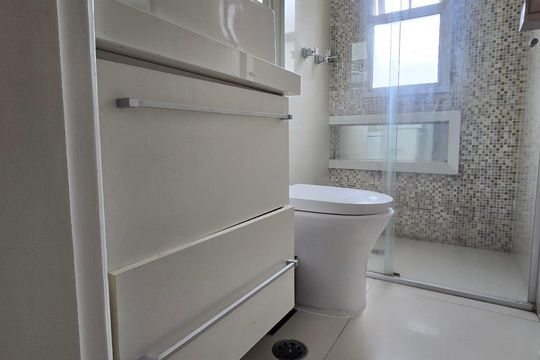 Banheiro da Suíte 3 de apartamento à venda com 3 quartos, 134m² em Chácara São Luís, Guarulhos