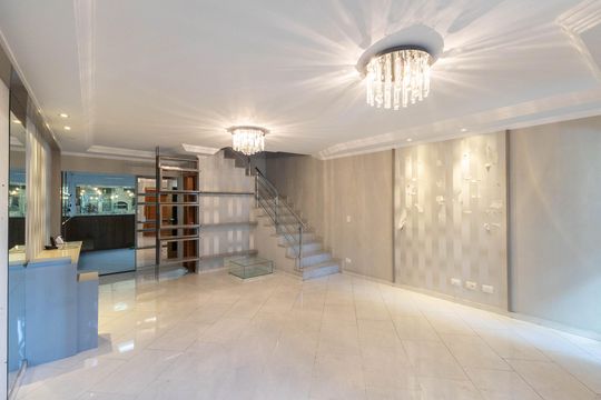 Sala  de casa à venda com 3 quartos, 230m² em Vila Maria Alta, São Paulo
