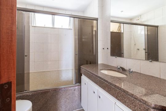 Apartamento à venda com 4 quartos, 150m² em Serra, Belo Horizonte