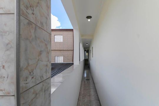 Sacada de casa para alugar com 2 quartos, 250m² em Jardim Guairaca, São Paulo