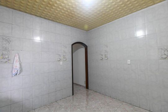 Cozinha de casa para alugar com 2 quartos, 250m² em Jardim Guairaca, São Paulo