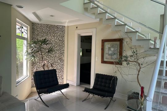 Casa de Condomínio para alugar com 3 quartos, 276m² em Sapê, Niterói
