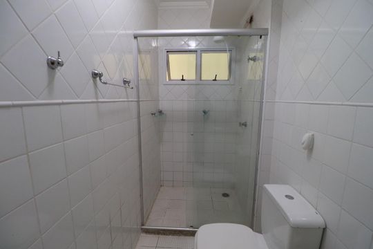 Banheiro  de apartamento para alugar com 1 quarto, 40m² em Nova Ribeirânia, Ribeirão Preto