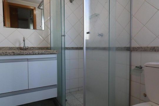 Banheiro de kitnet/studio para alugar com 1 quarto, 32m² em Nova Aliança, Ribeirão Preto