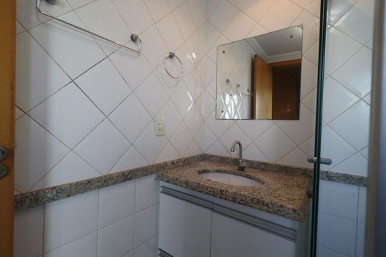 Banheiro de kitnet/studio para alugar com 1 quarto, 32m² em Nova Aliança, Ribeirão Preto