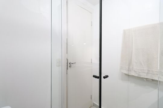 Banheiro de apartamento para alugar com 1 quarto, 28m² em Água Branca, São Paulo