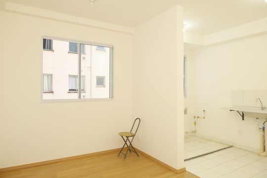 Sala de apartamento para alugar com 2 quartos, 44m² em Jardim Helian, São Paulo