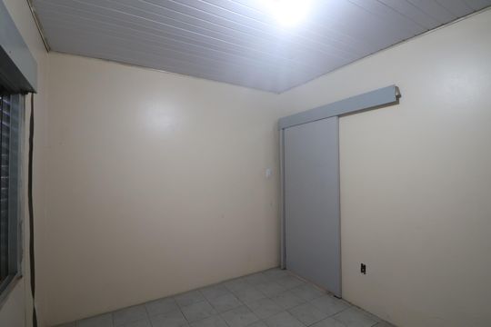 Quarto de casa para alugar com 1 quarto, 40m² em Rio Branco, Canoas