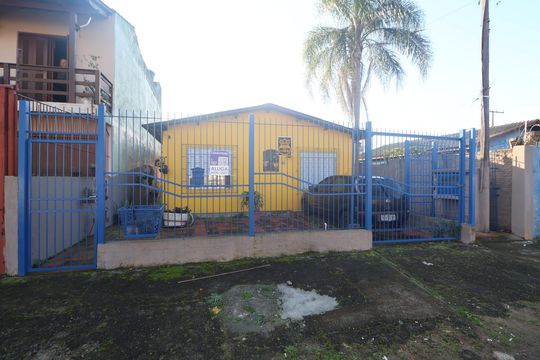 Fachada de casa para alugar com 1 quarto, 40m² em Rio Branco, Canoas