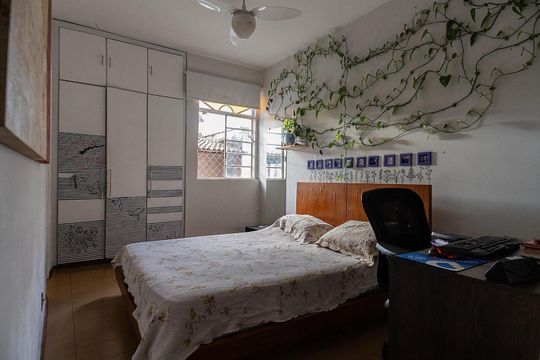 Suíte de apartamento à venda com 3 quartos, 192m² em Santo Antônio, Belo Horizonte