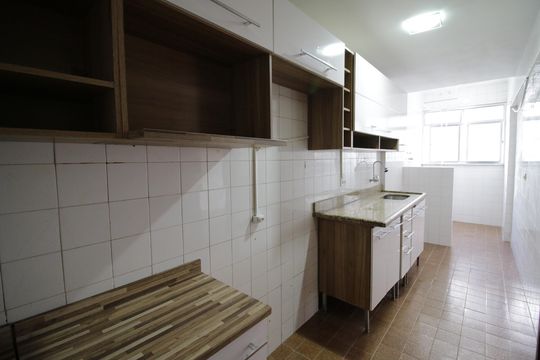 Cozinha de apartamento à venda com 2 quartos, 68m² em Pechincha, Rio de Janeiro