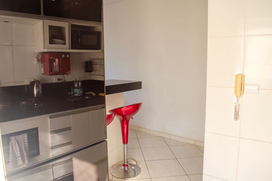 Cozinha de apartamento à venda com 2 quartos, 59m² em Vila Monticelli, Goiânia