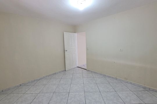Quarto 01 de casa para alugar com 3 quartos, 125m² em Vila Bartira, Itaquaquecetuba