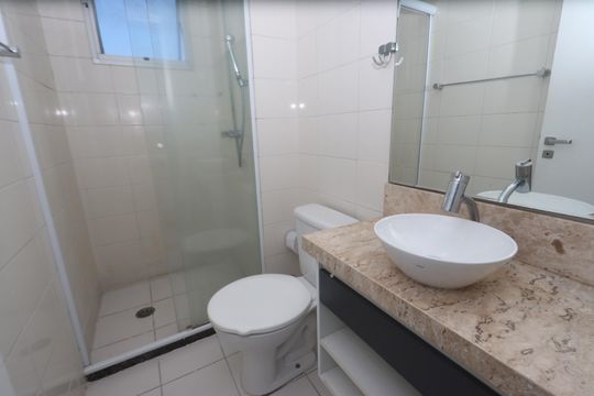 Banheiro de apartamento para alugar com 2 quartos, 50m² em Vila Ema, São Paulo