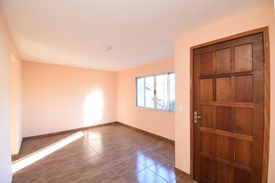 Sala 1 de casa à venda com 3 quartos, 260m² em Pilarzinho, Curitiba