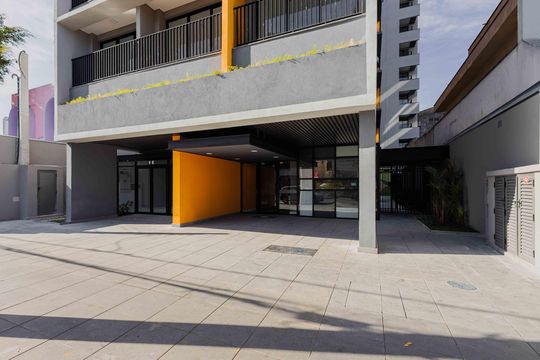 Fachada de apartamento à venda com 1 quarto, 28m² em Vila Madalena, São Paulo