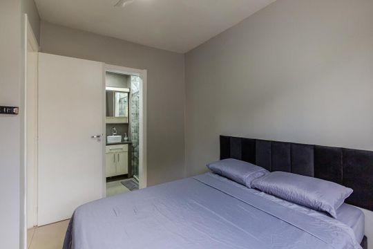 Suíte de apartamento para alugar com 3 quartos, 64m² em Cristal, Porto Alegre